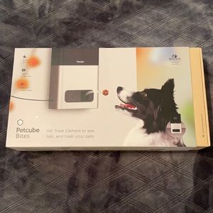 Petcube Bites treat dispenser